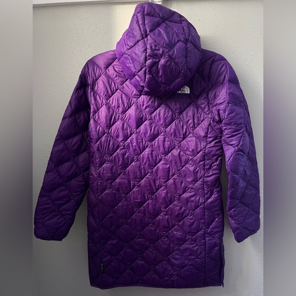 New THE NORTH FACE Youth Big Girls ThermoBall Parka in Gravity Purple Size 14/16 - Picture 3 of 12